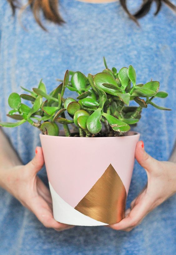 DIY peinture formes géométriques dur un vase